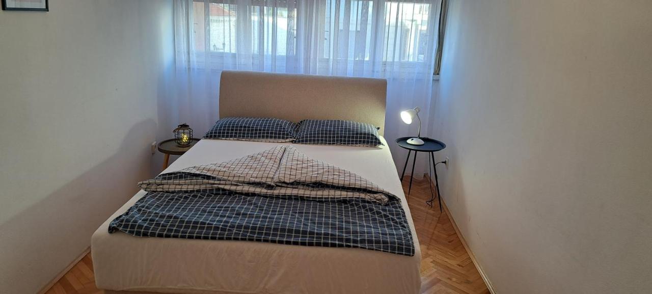 Apartment Bina Тиват Екстериор снимка