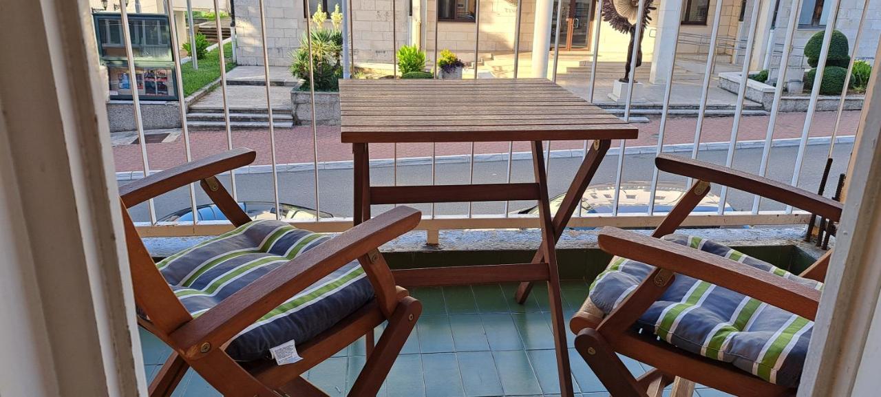 Apartment Bina Тиват Екстериор снимка
